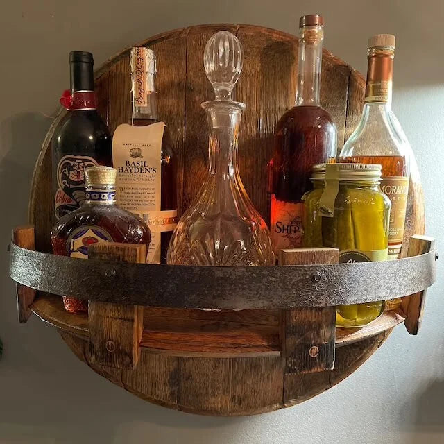 Whiskyvat wandrek – houten constructie – metalen band – voor drankflessen