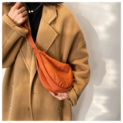 Sanne - Halvemaanvormige Crossbodytas