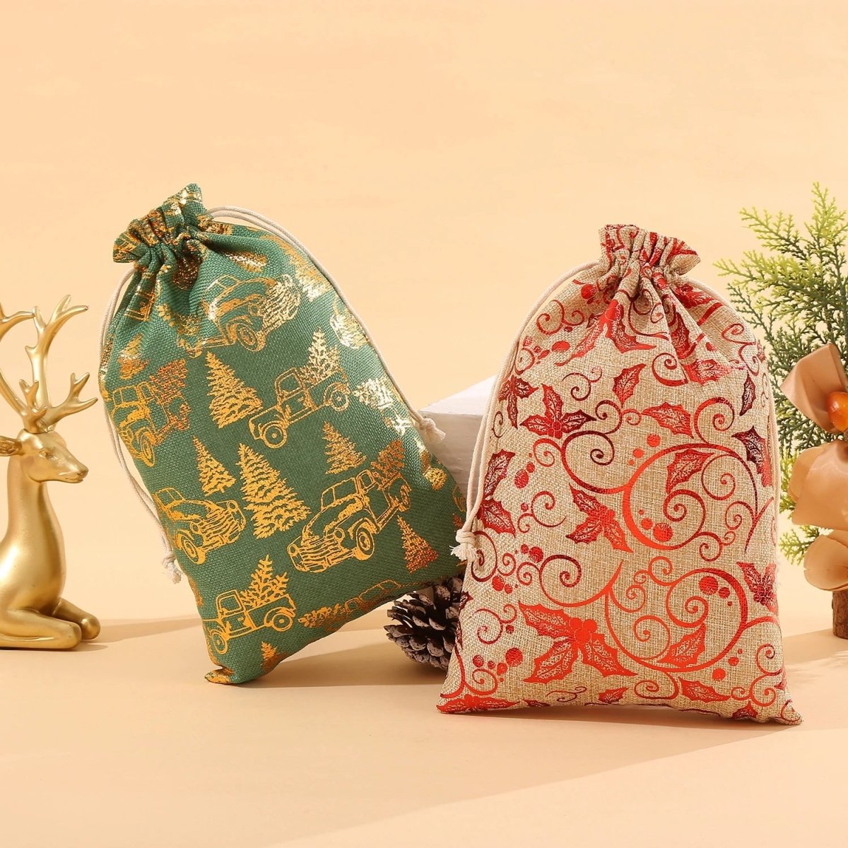 Kerst Cadeau Zakken – Set van 2 – Met Santa Thema