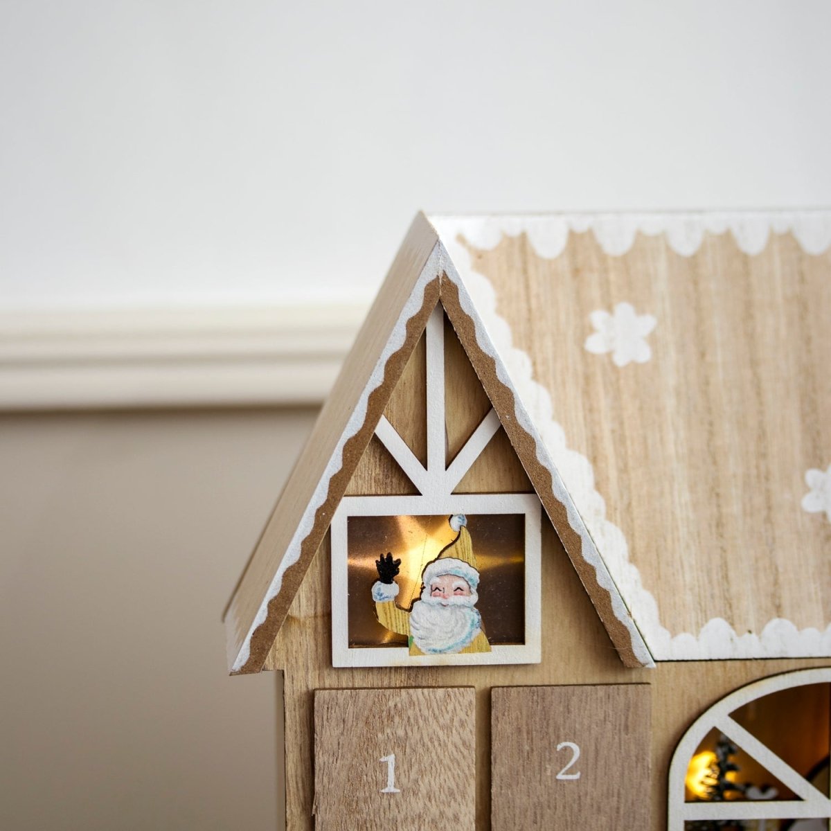 Kerst Adventskalender – Houten Huis – Met LED Verlichting – 24 Deurtjes
