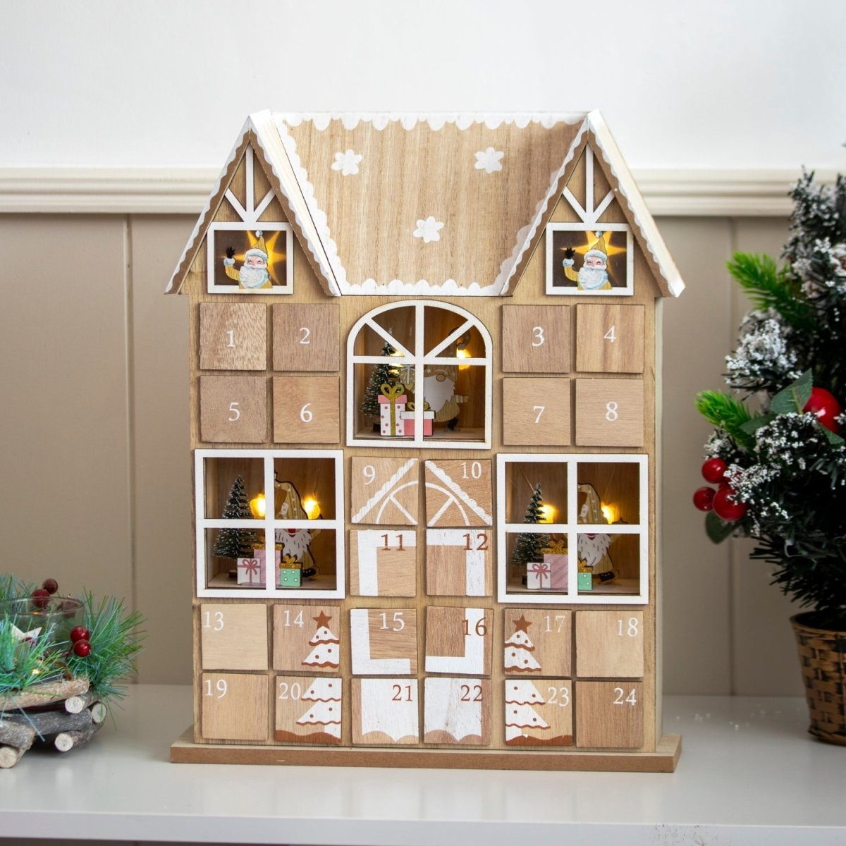 Kerst Adventskalender – Houten Huis – Met LED Verlichting – 24 Deurtjes